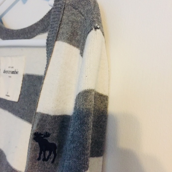 SOLD Abercrombie Cardigans - Picture 5 of 5